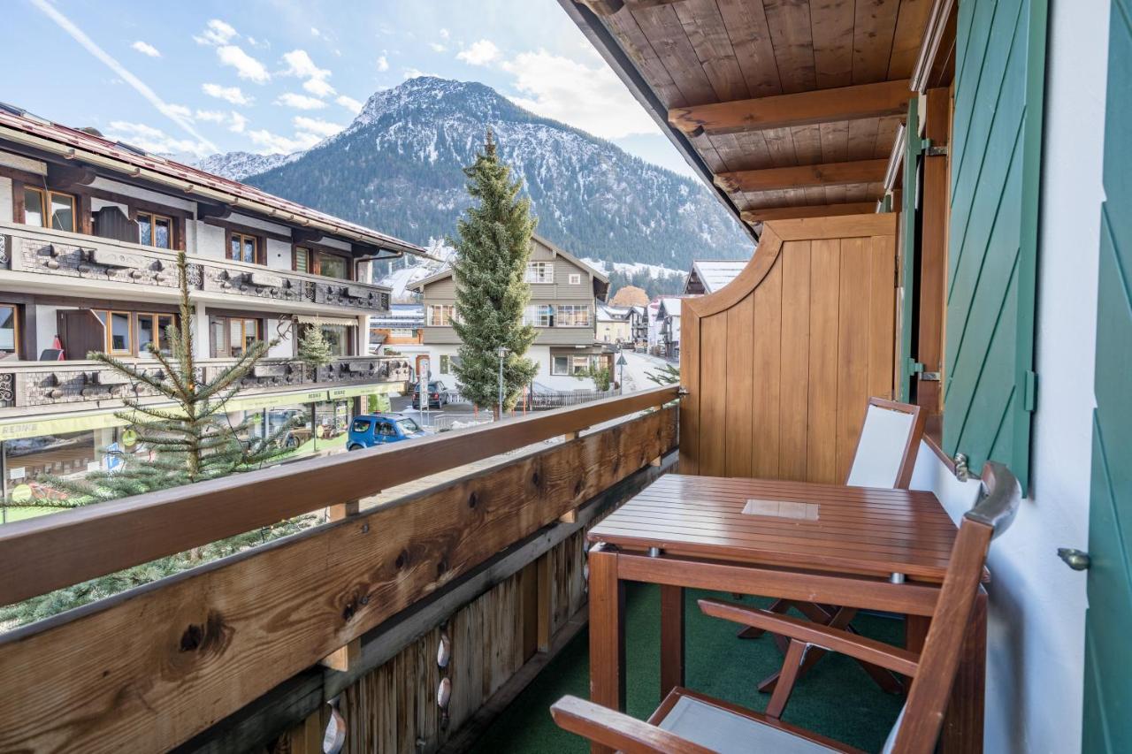 Ferienwohnungen Alpentraum - Landhaus Im Oberen Markt Oberstdorf Exterior photo